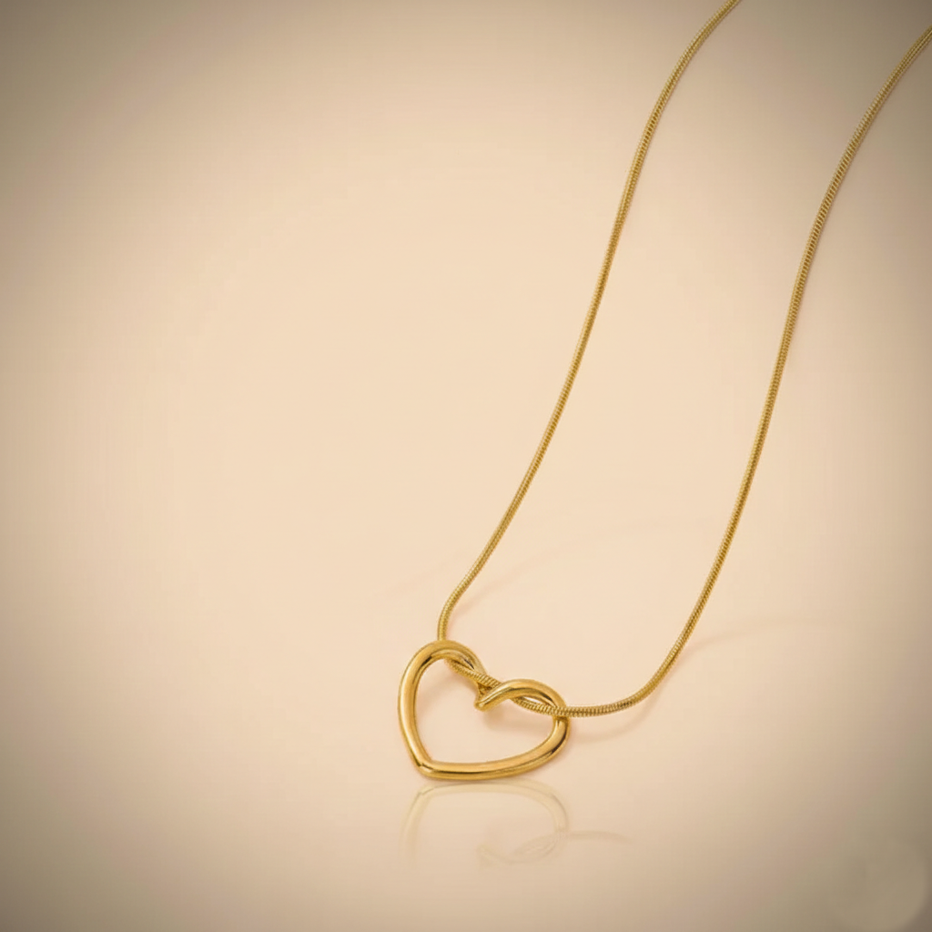 Minimal Gold Heart Anti-Tarnish Necklace