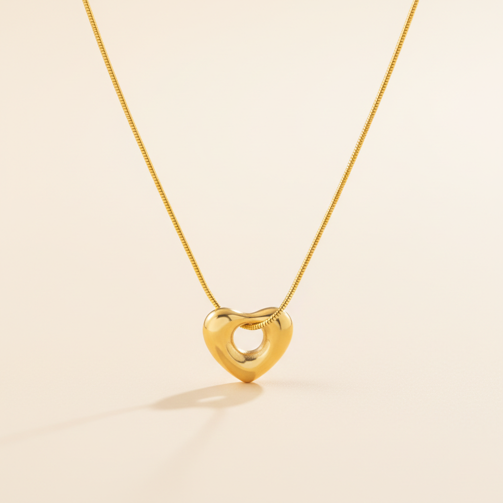 Minimal Gold Heart Pendant Necklace